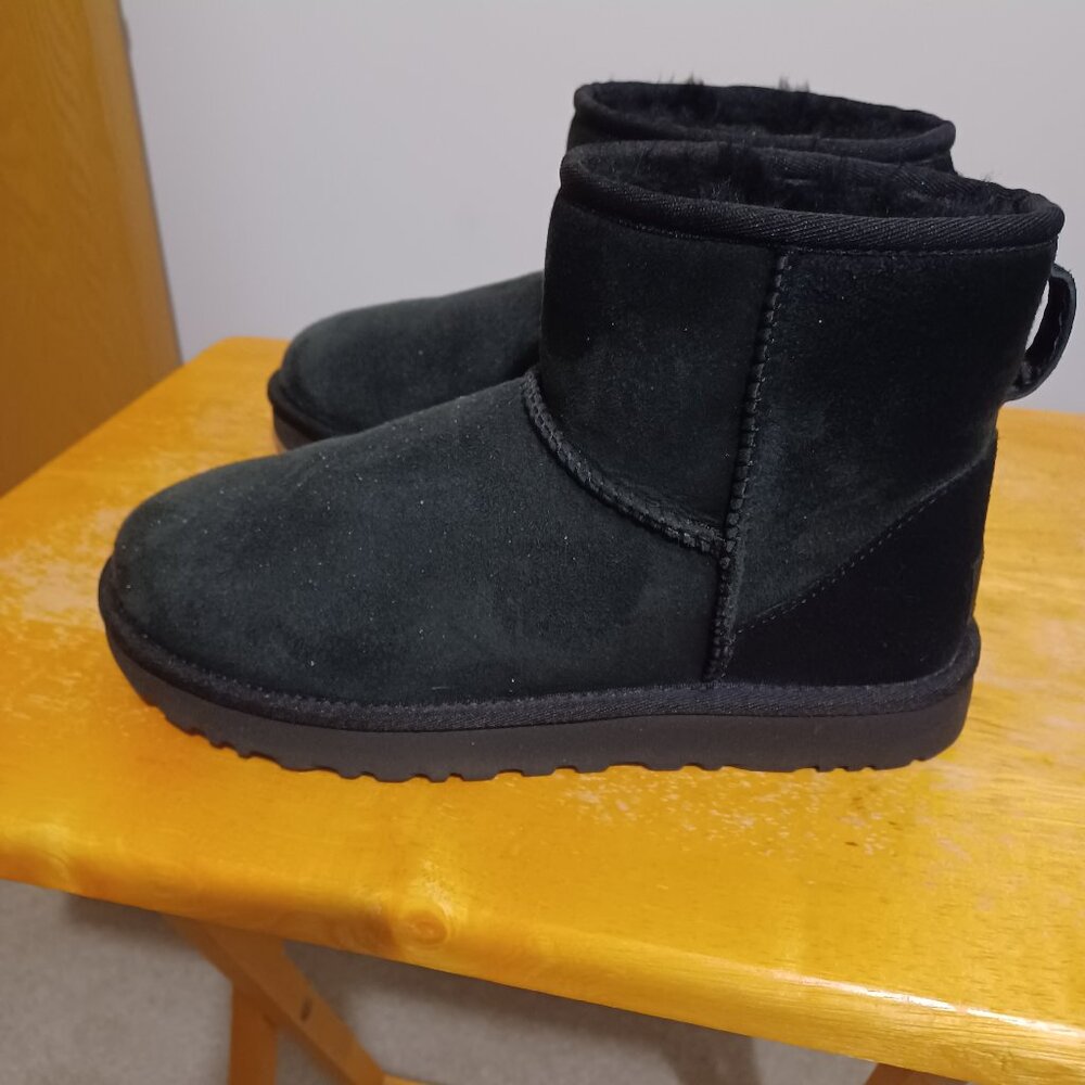 Women' UGG boots